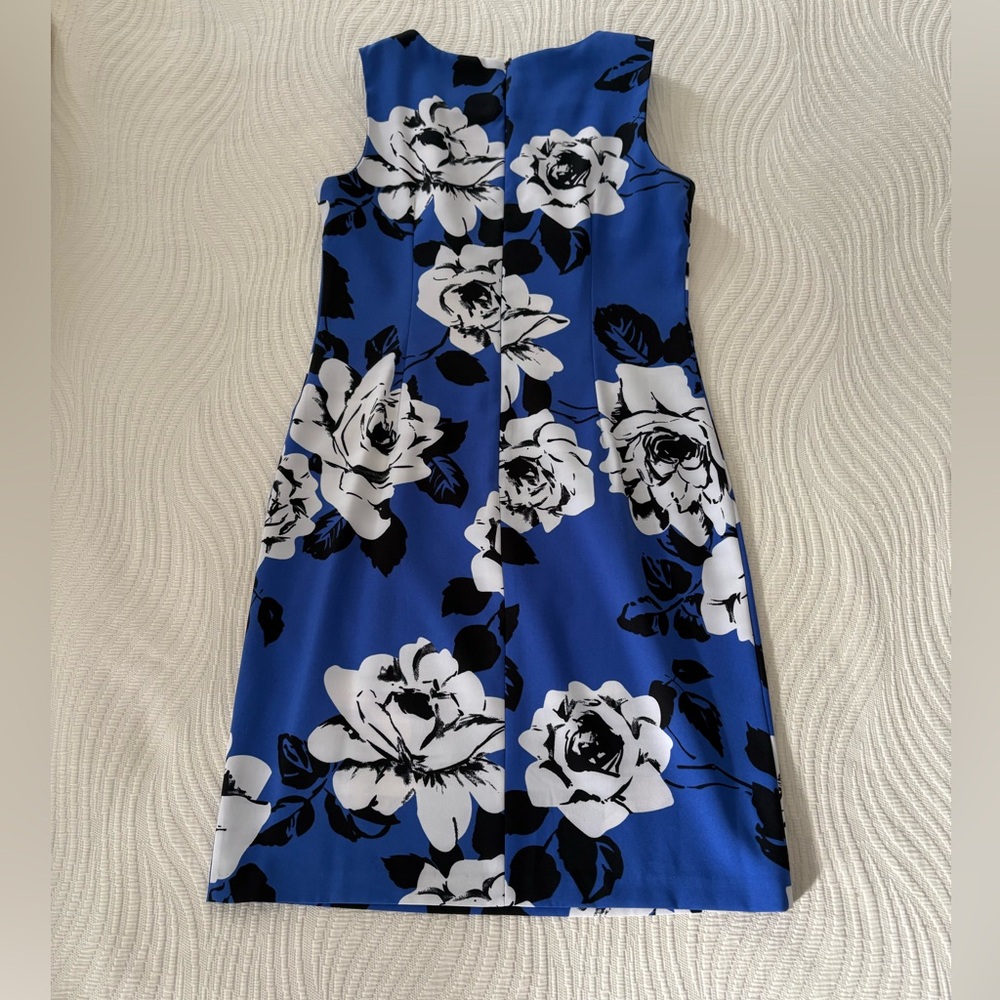 Scarlett Floral Print Dress - Picture 2 of 5